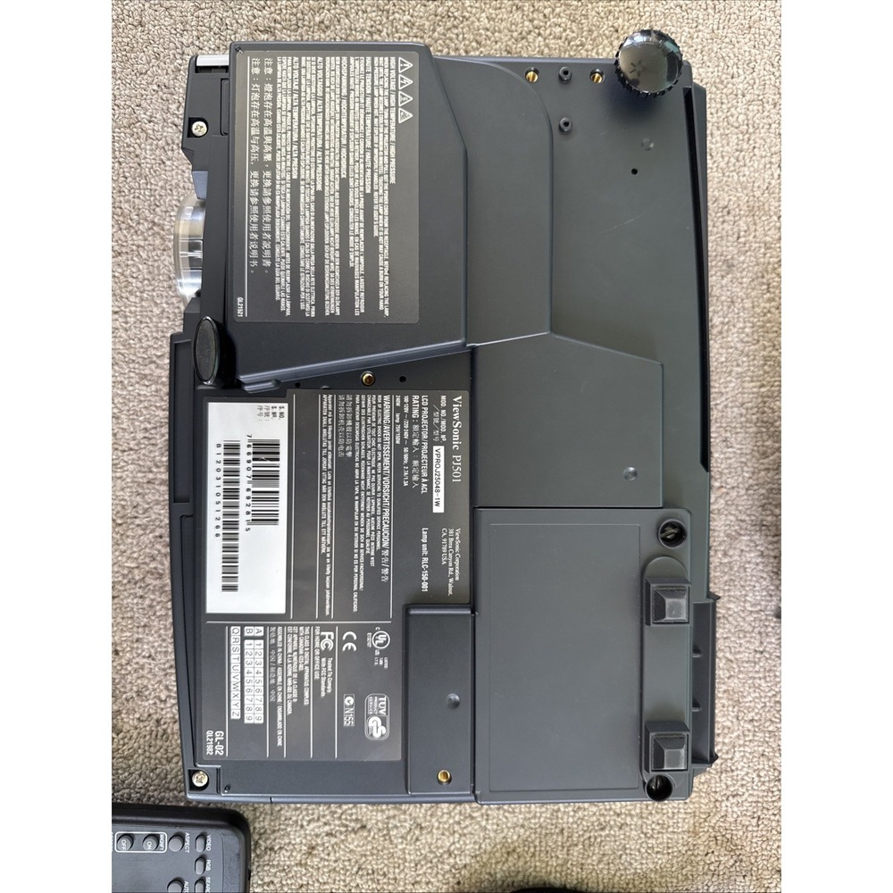 ViewSonic PJ501 3 Panel LCD Digital Multimedia Projector VPROJ25048-1W With Case - Picture 5 of 16